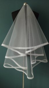 Фата окантованная