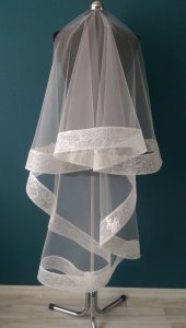 Фата окантованная